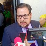 Respaldan madres y padres de familia la regulación de celulares en escuelas
