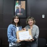 Entrega SEBIEN computadoras a estudiantes